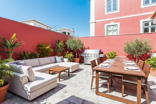 Unique Studio with Mezzanine & Private Terrace in Lapa, Lisbon 4156304590