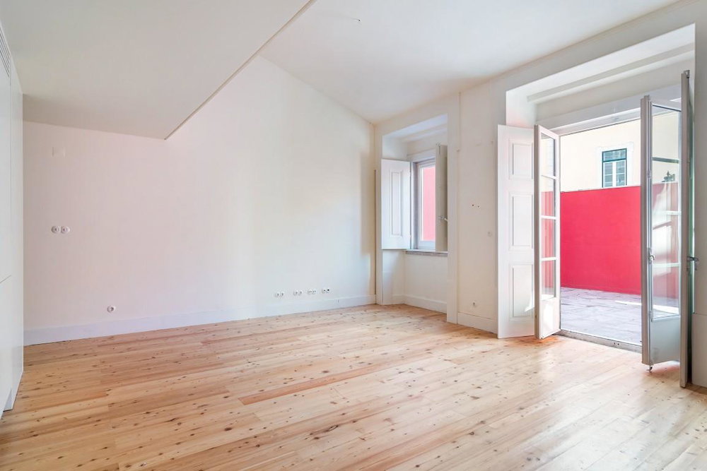 Unique Studio with Mezzanine & Private Terrace in Lapa, Lisbon