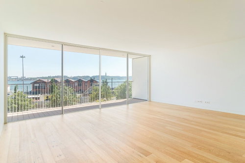 Apartment with River Views in Santos, Lisbon’s Design District 1022206449