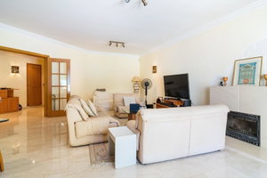 3-Bedroom Apartment with Terrace at Quinta dos Pinheiros, Bicesse – Estoril