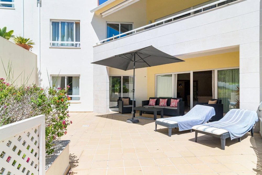 3-Bedroom Apartment in private condominium, Estoril