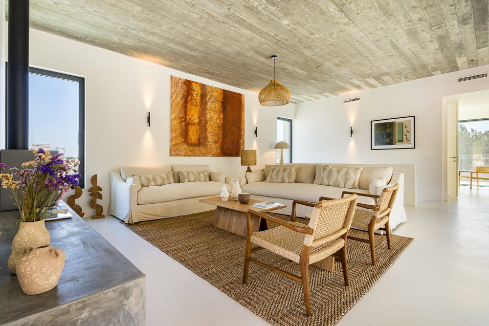Luxury 4-bedroom villa with garden and swimming pool in the heart of Carvalhal 355225683