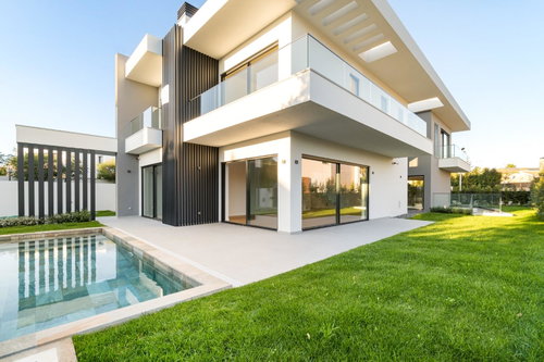 Contemporary 5+3 Bedroom Villa with Garden and Pool 271086389