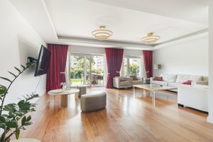 Luxury Semi-Detached Villa, Cascais