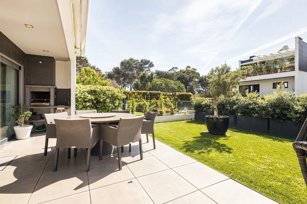 Luxury Semi-Detached Villa, Cascais