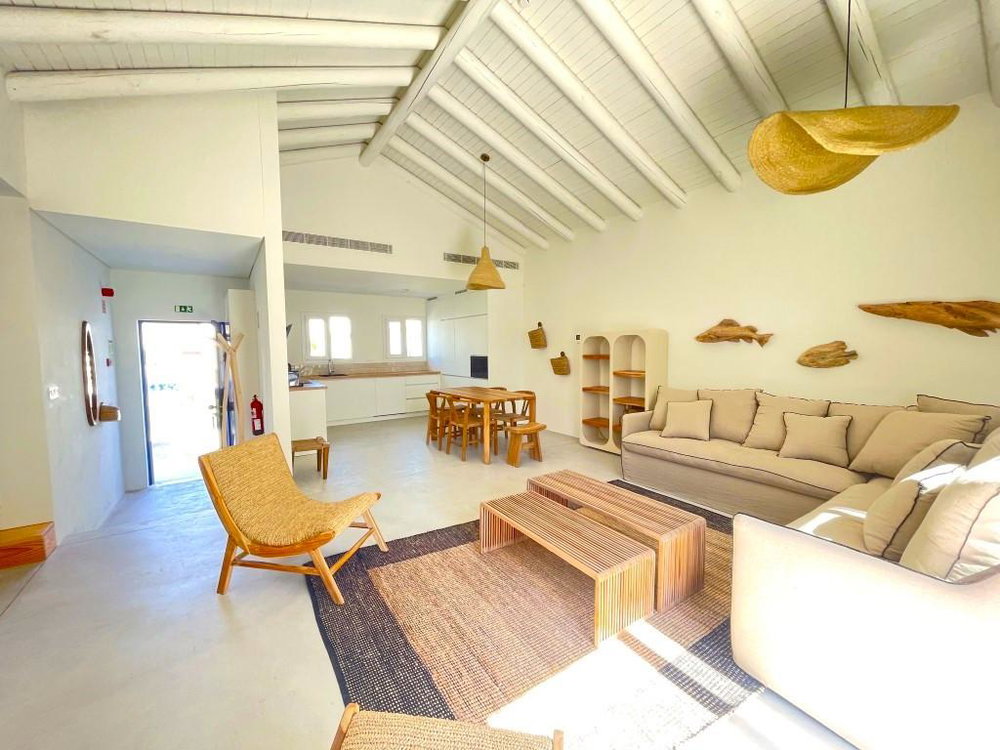 Contemporary Two-Bedroom Villa at La Réserve 3818978566