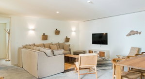 Contemporary 3-Bedroom Villa with Pool at La Réserve 1961590474