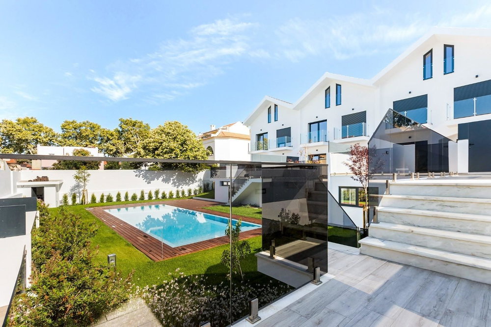 Privacy & Convenience, Villa, Estoril