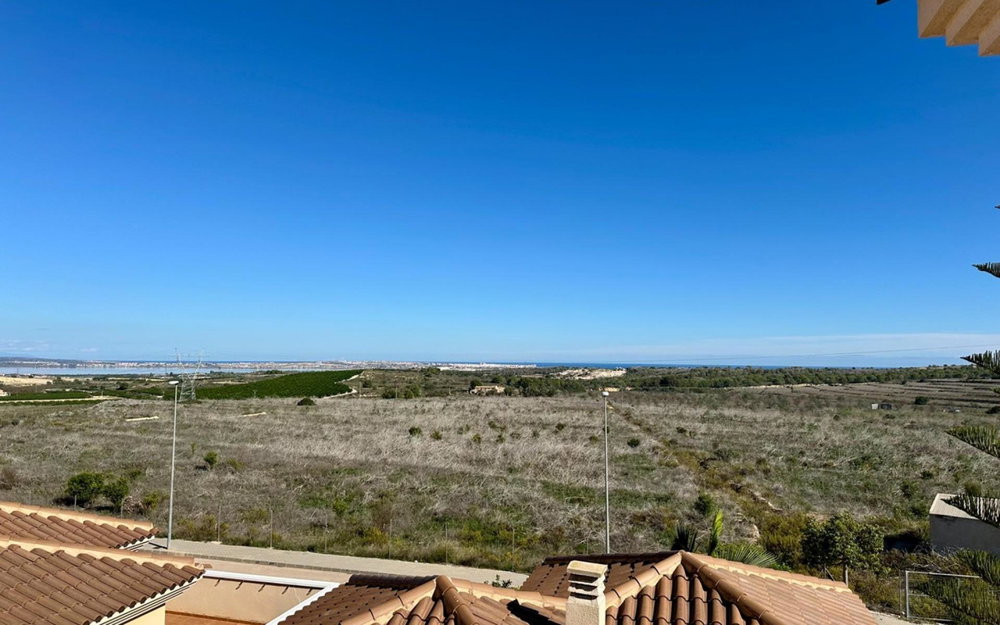 San Miguel De Salinas · Alicante REF #CSPX-87335 · Villa 2389992826