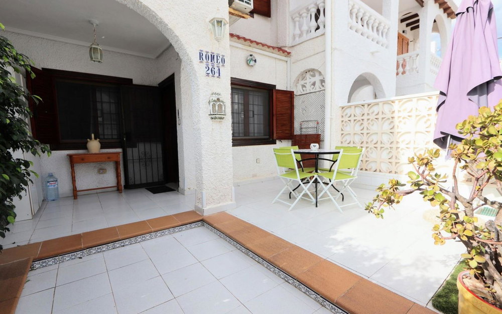 Mil Palmeras Alicante Townhouse 2882028169