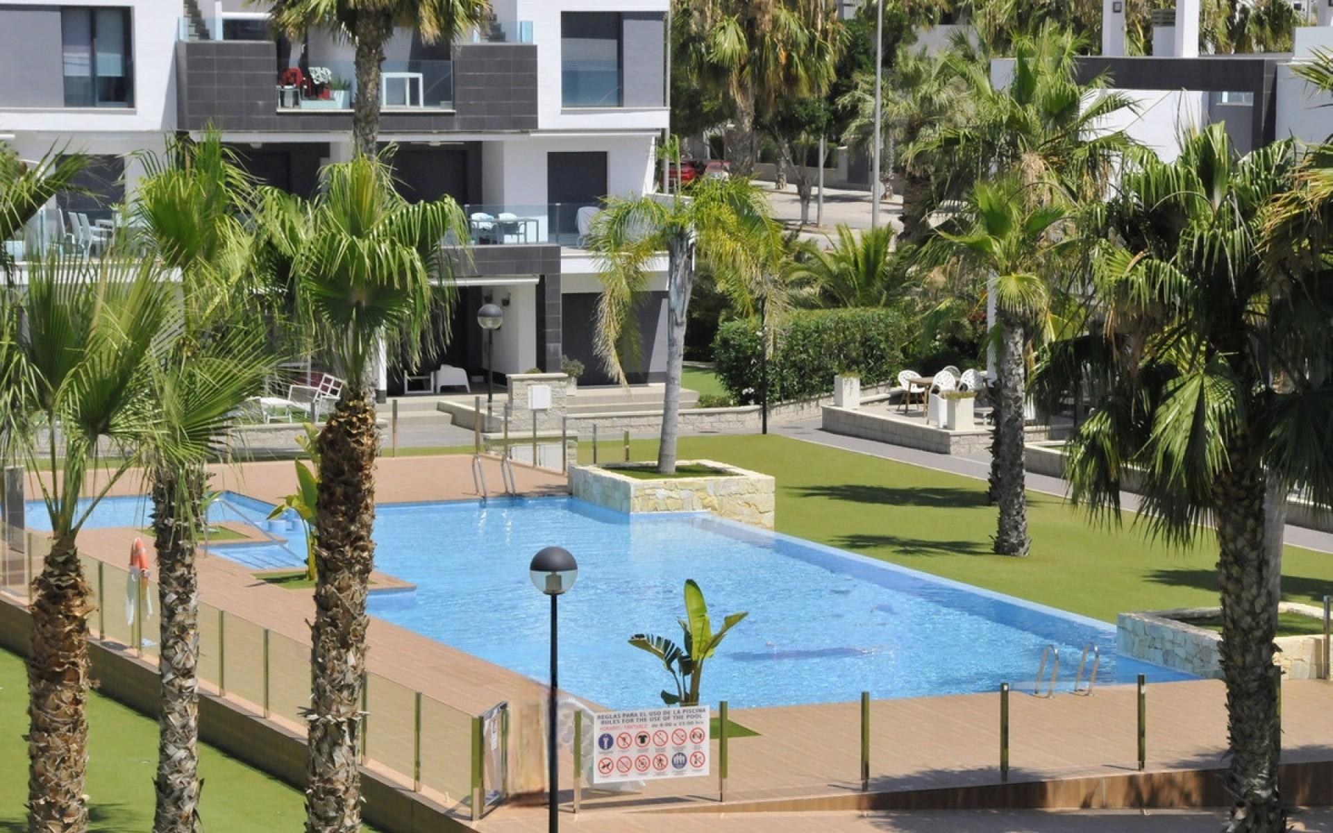 Guardamar Del Segura · Alicante REF #CSPX-81386 · Apartment