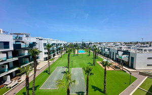 Guardamar Del Segura · Alicante REF #CSPX-70951 · Apartment 957699529