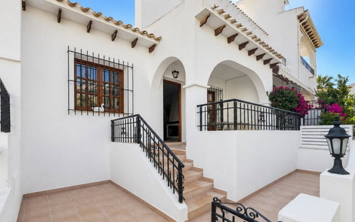 Torrevieja · Alicante REF #CSPX-15979 · Townhouse 4254047654