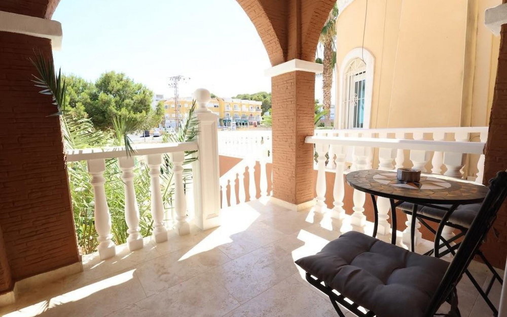 Villamartin Alicante Villa 2406697153