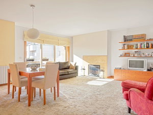 3-bedroom apartment, located in Foz, Porto