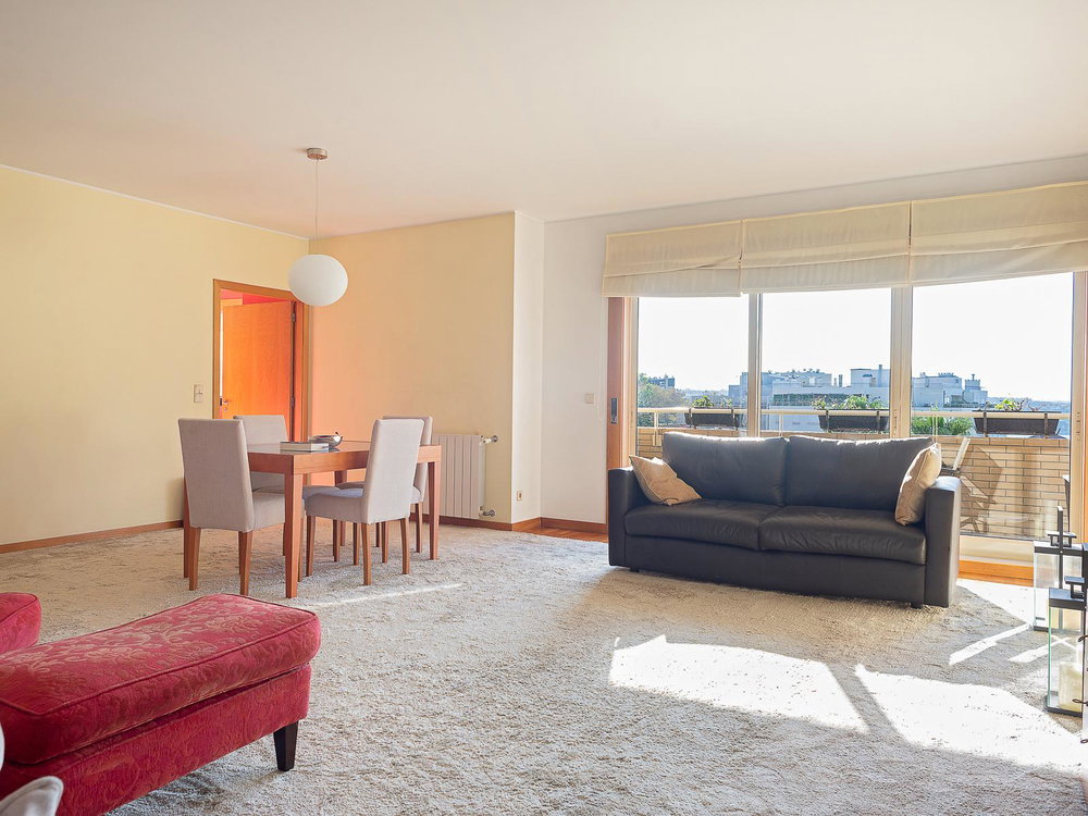3-bedroom apartment, located in Foz, Porto