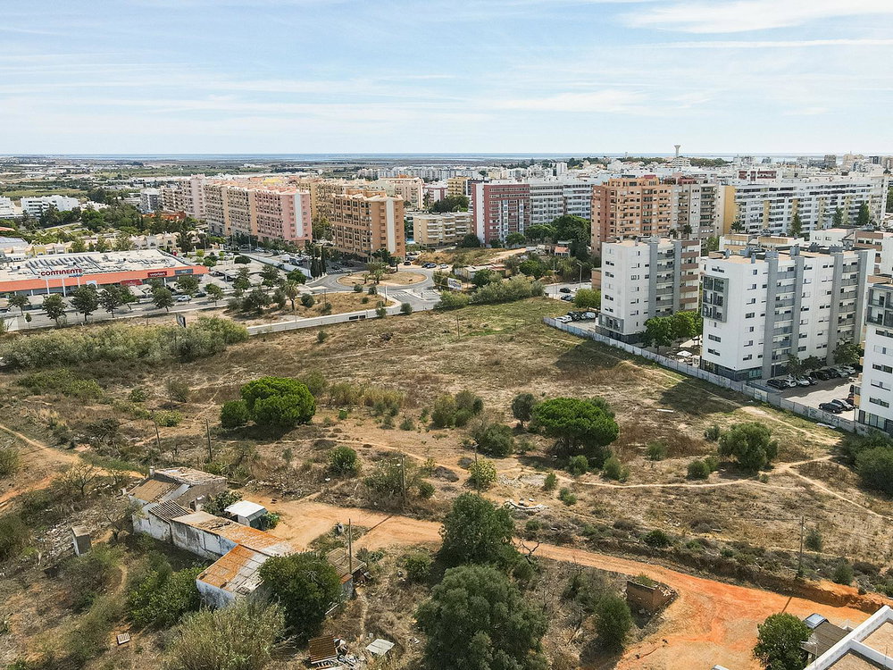 Plot of and for construction in Faro, Algarve 2558737090