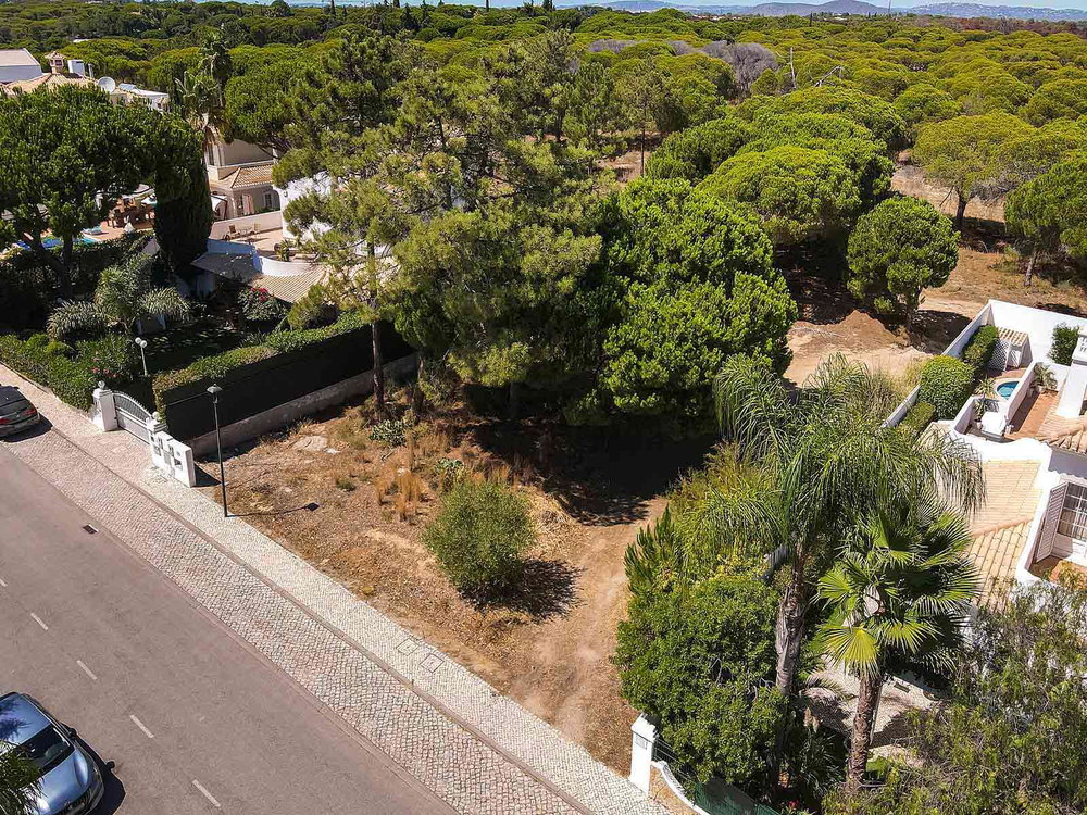 Land for construction, in Varandas do Lago, Ancão, Algarve 1217165388