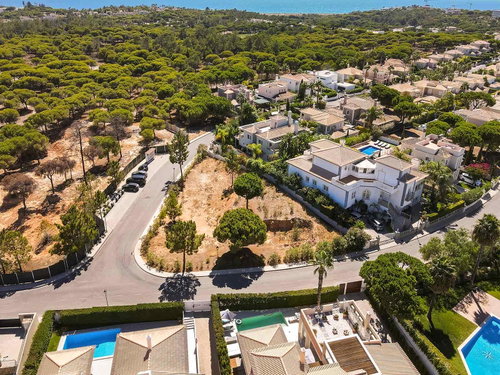 Land for construction, in Varandas do Lago, Ancão, Algarve 647002523