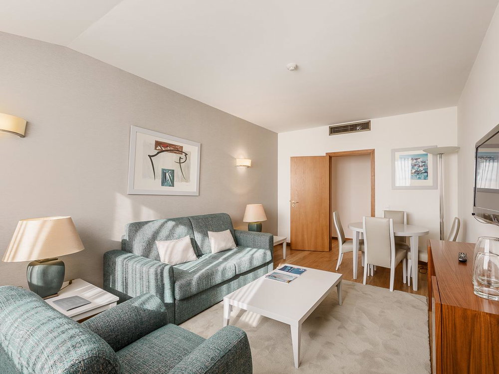 2-bedroom apartment near Avenida da Liberdade, Lisbon 2288478157