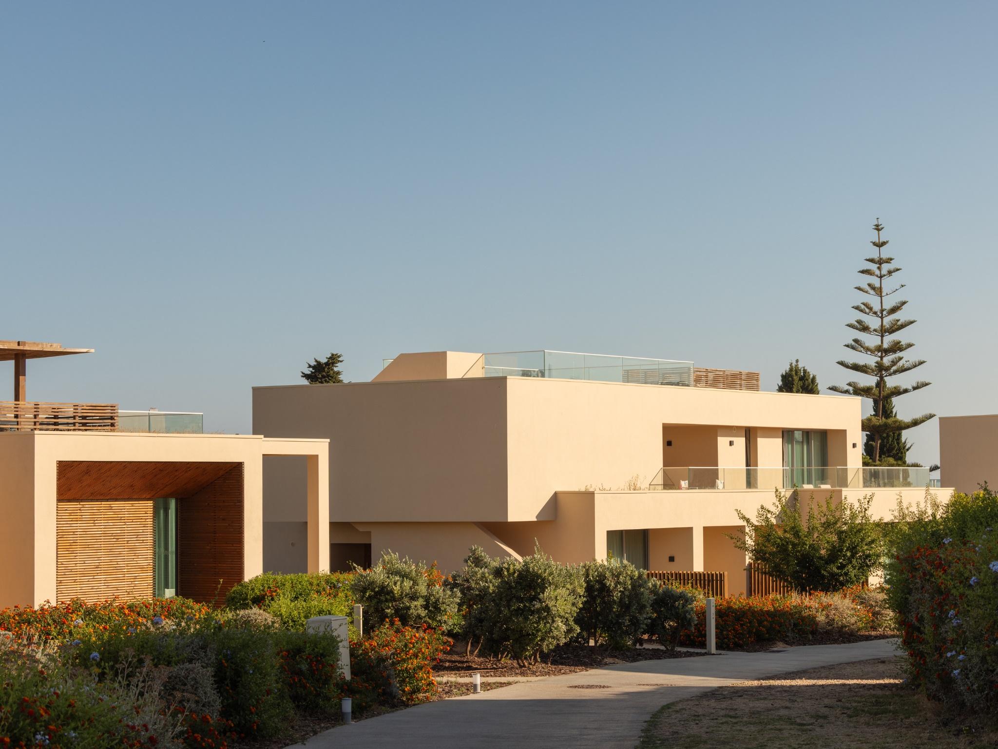 2-bedroom apartment with terrace in White Shell Algarve