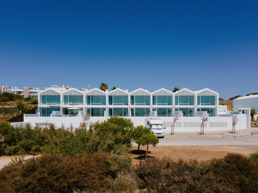 3+1-bedroom villa with private terrace in Fuseta, Faro. 3847534254