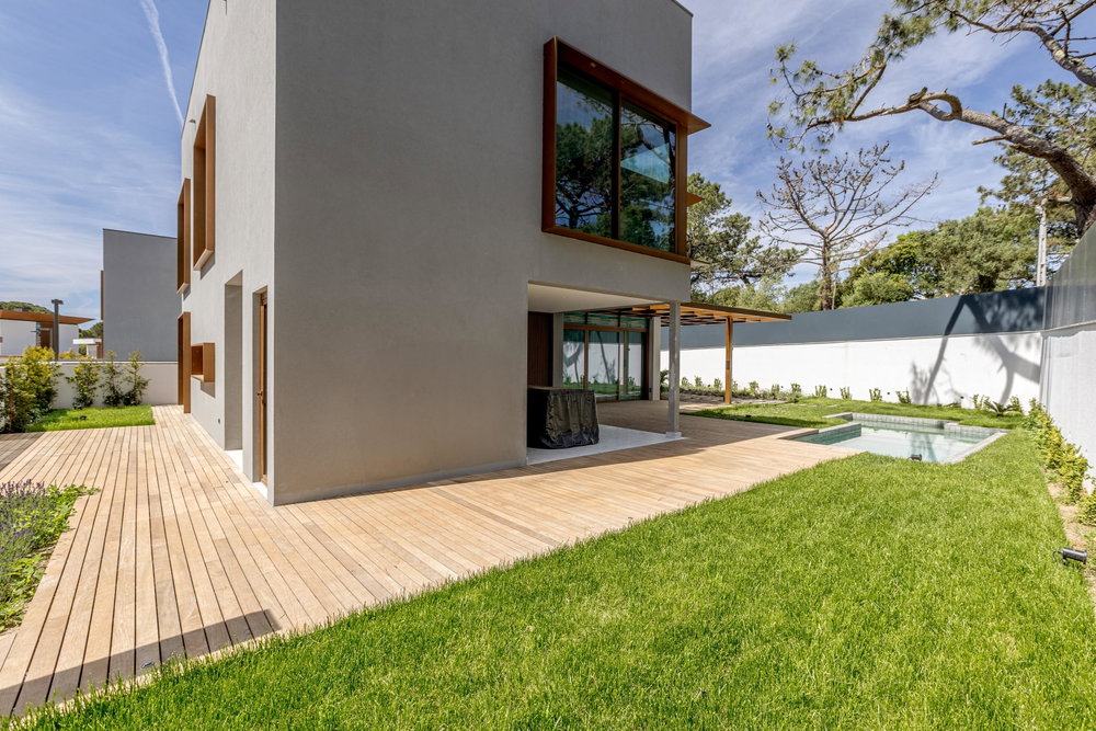 4-bedroom villa with garden and pool, in Estoril 1252890029