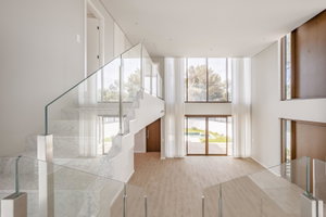 4-bedroom villa with garden and pool, in Estoril