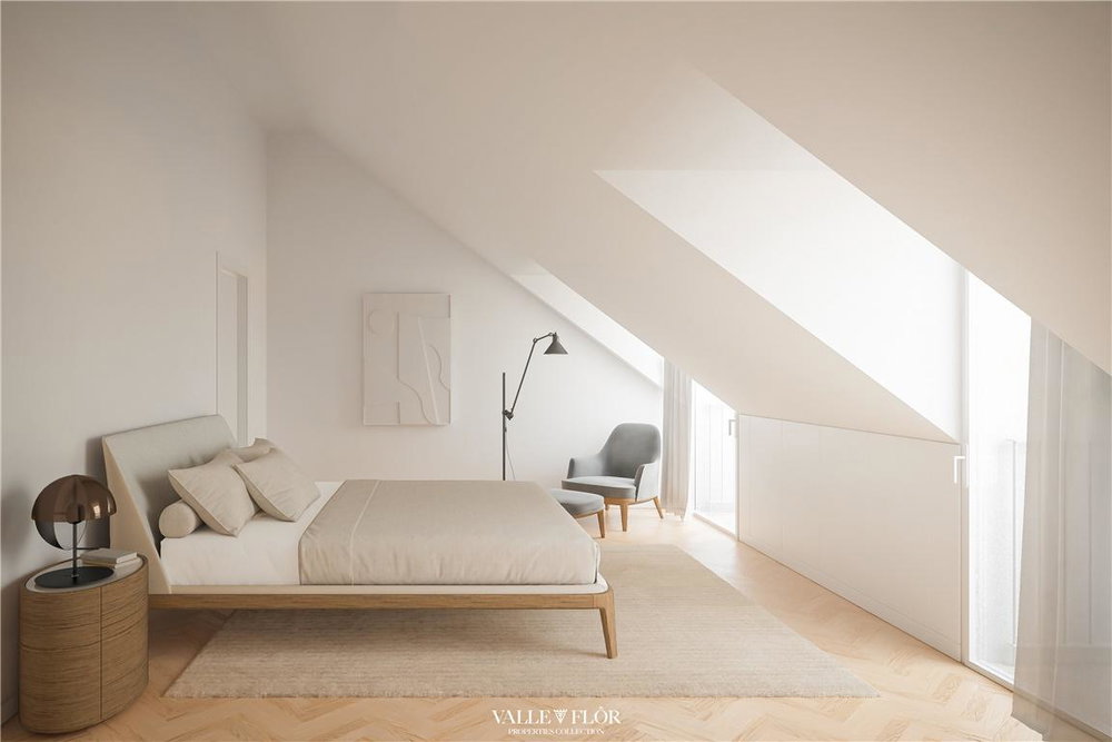3 Bedroom duplex with parking, Conde da Ribeira, Lisbon