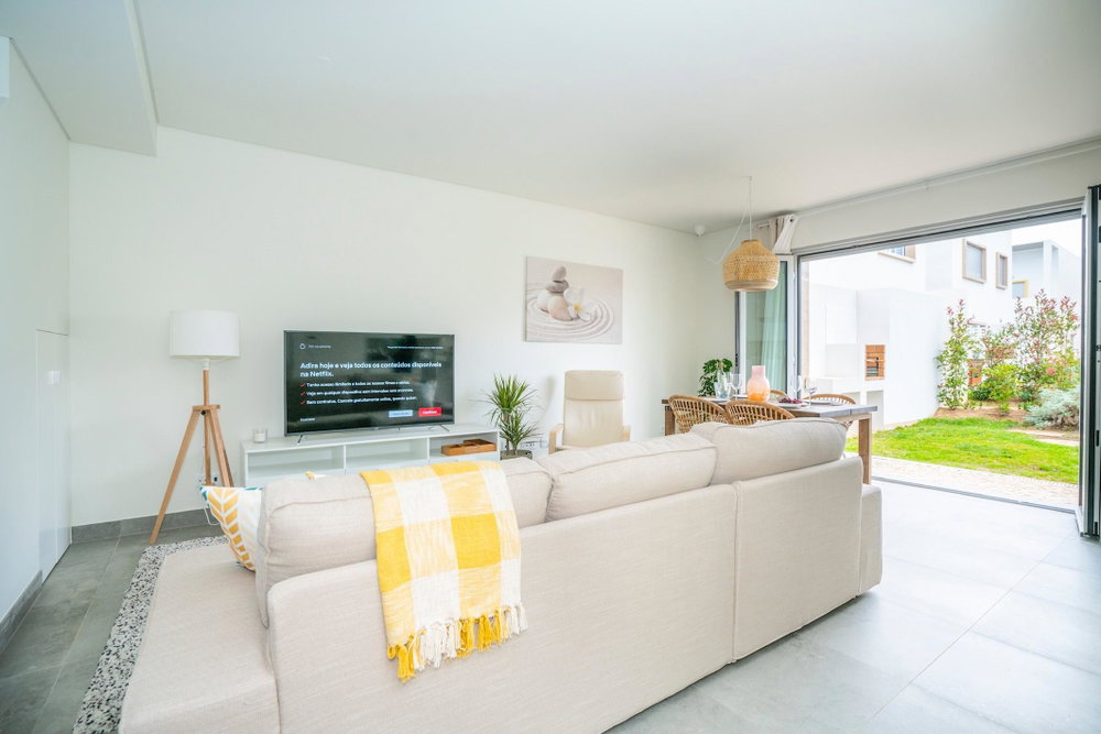 3-bedroom villa, in the Uptown condominium, Algarve 971554106