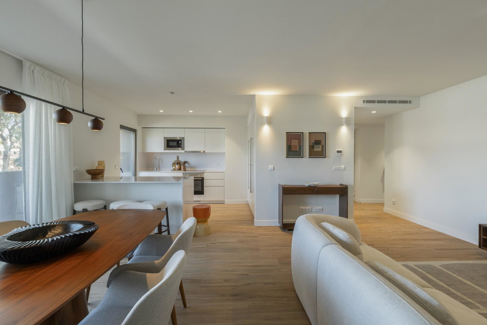 3 bedroom apartment with balcony in Telheiras, Lisbon