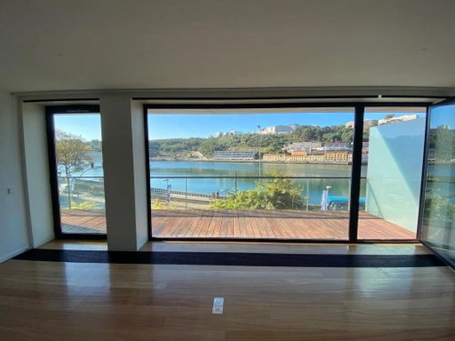 3-bedroom apartment, with balcony, double garage, Porto 1580638574