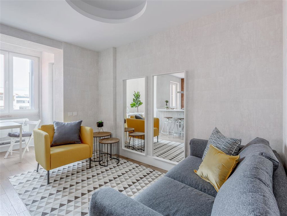 3 bedroom apartment with balcony, in Santo António, Lisbon