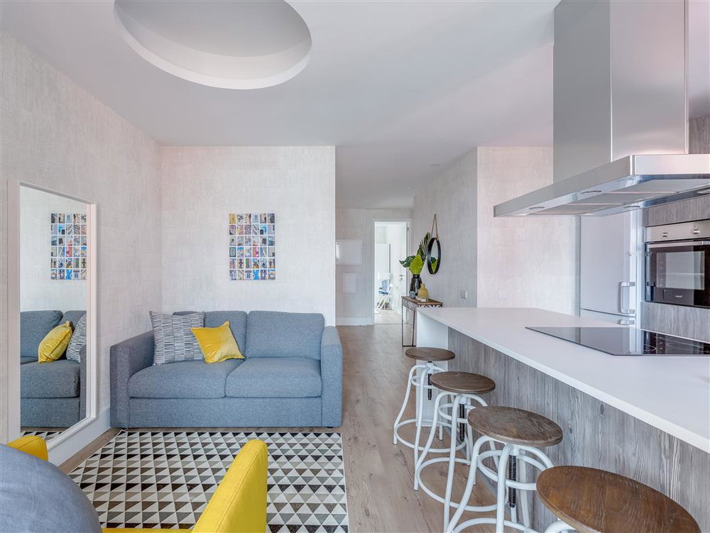 3 bedroom apartment with balcony, in Santo António, Lisbon