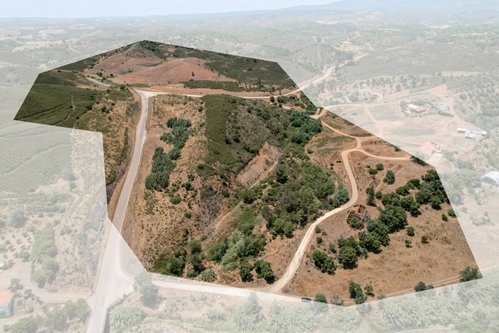 Plot of land with ruin, in Portimão, Algarve