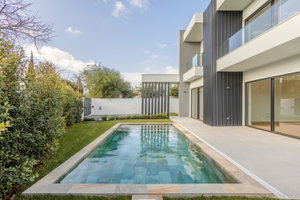 5+3 bedroom villa with garden and pool in Birre, Cascais 2863624345