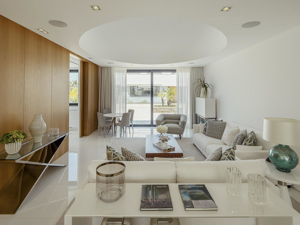 8-bedroom two-unit villa with pool, in Porches, Algarve