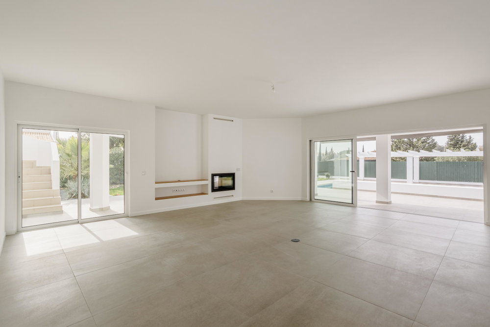 4 bedroom villa with pool and garage, in Vilamoura, Algarve 1293465478