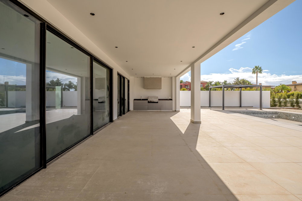 4 bedroom villa with pool and garden, in Vilamoura, Algarve 2069334199