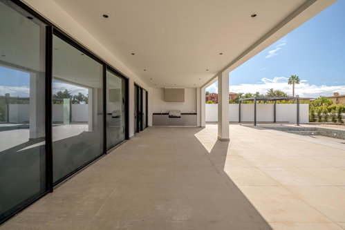 4 bedroom villa with pool and garden, in Vilamoura, Algarve 2069334199