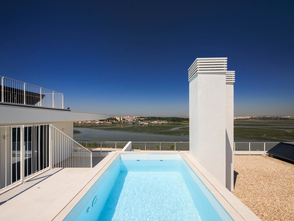 3 Bedroom Apartment with Balcony Colina do Outeiro, Seixal