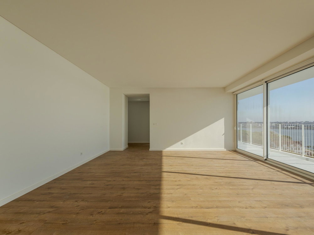 3 Bedroom Apartment with Balcony Colina do Outeiro, Seixal