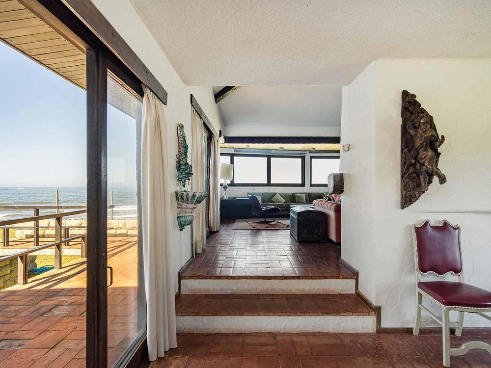 5 bedroom villa 1st line, beachfront, in Fão, Esposende