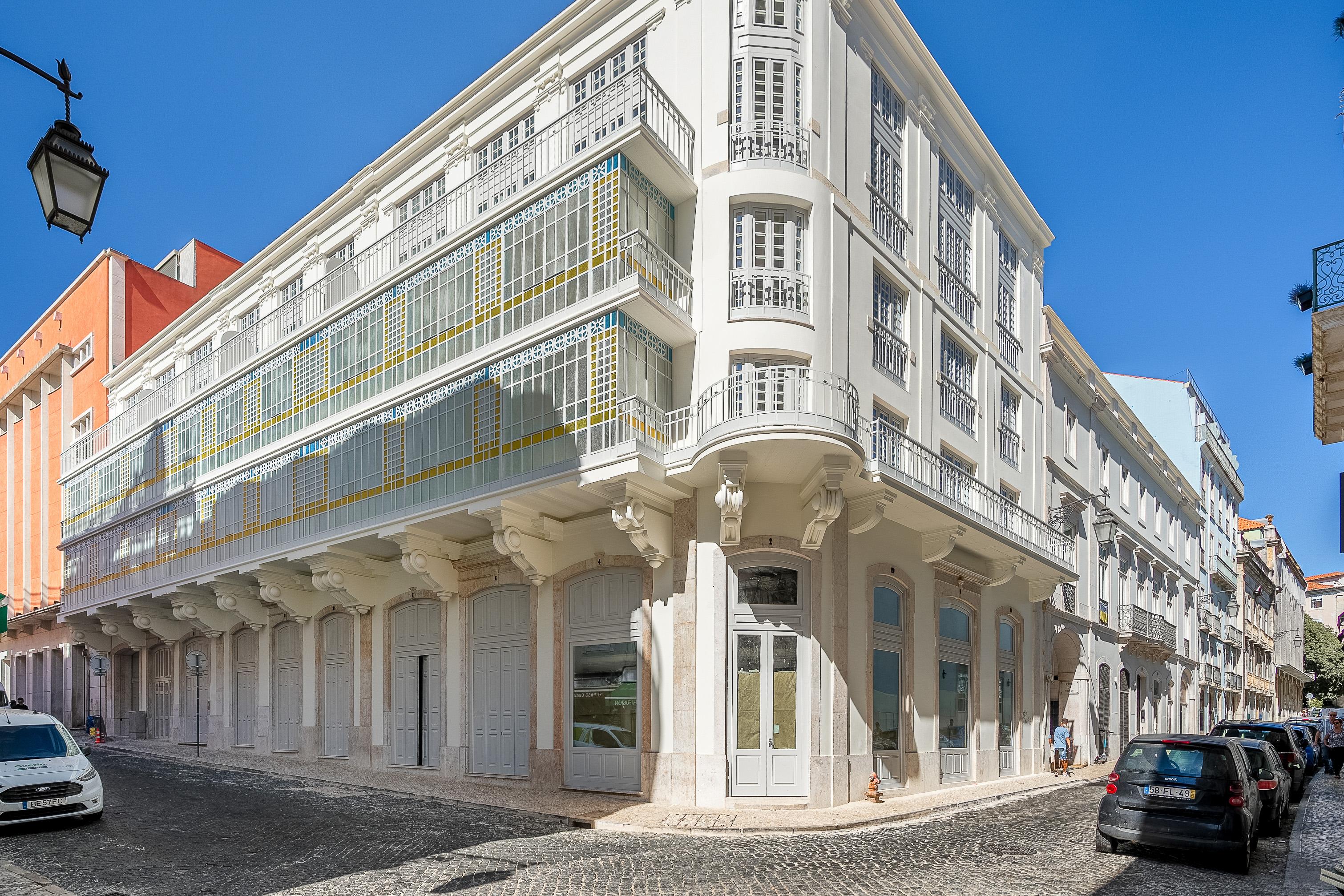 2 bedroom apartment with garage on Avenida da Liberdade