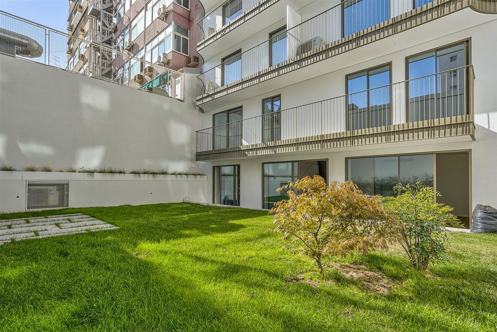 New 3-bedroom apartment, in Plaza View, Lisbon