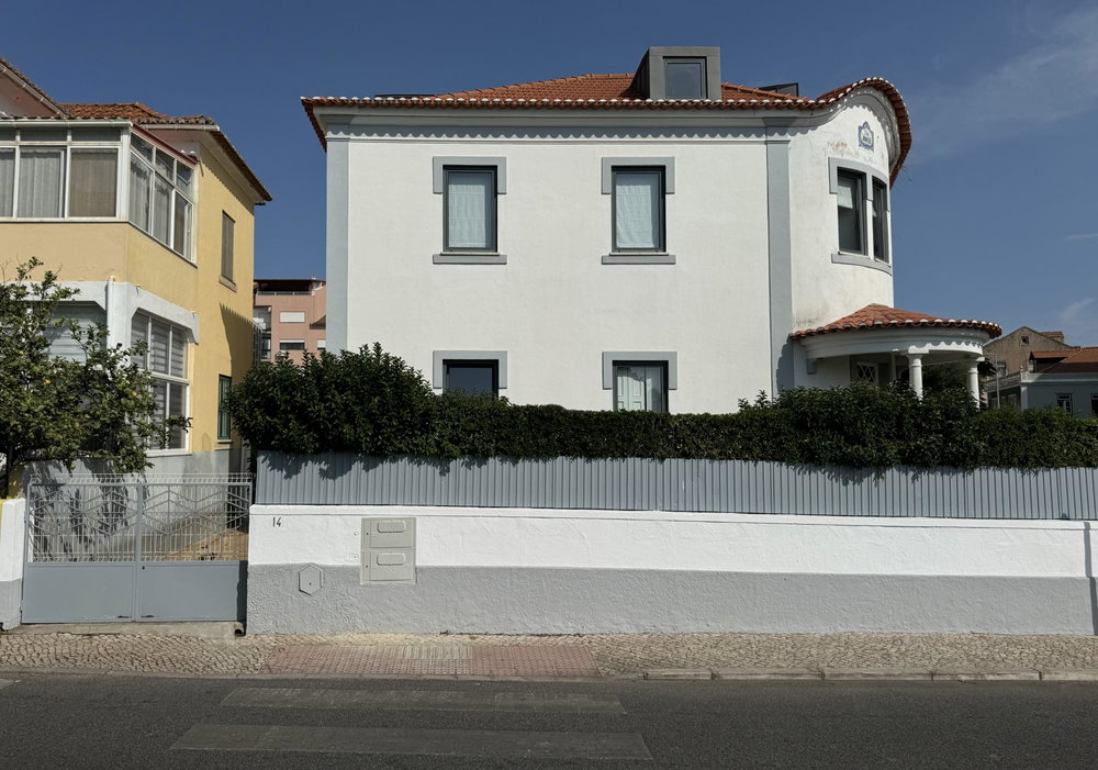 10 bedroom villa with garden and garage in Parede, Cascais 3551421048