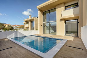 4 bedroom villa with pool in Murches Cascais 3522686989