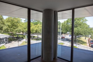 2-bedroom apartment in Miramar Tower with two parking spaces, Porto