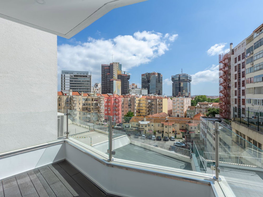 2+1 Bedroom Apartment in Amoreiras, Lisbon 701782526