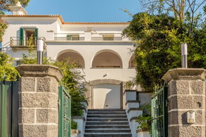 4+2 bedroom villa sea view in Estoril, Cascais